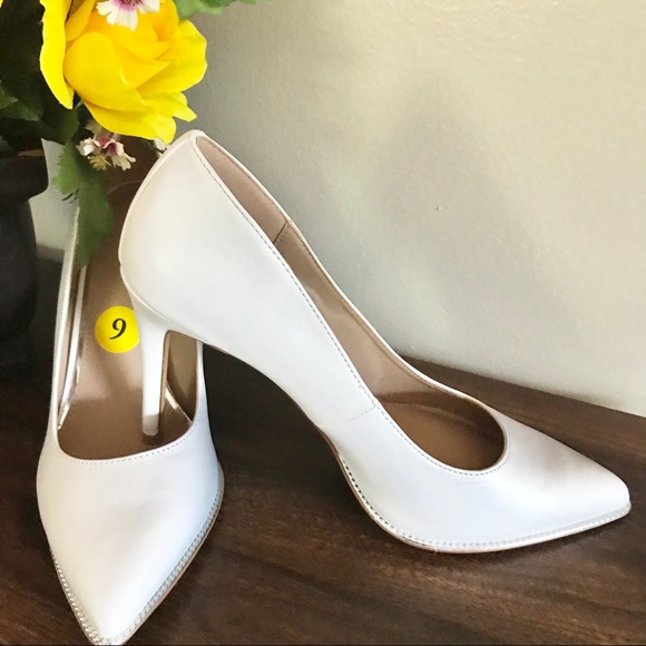 BCBGeneration Women’s White Heels 4" - Picture 1 of 15